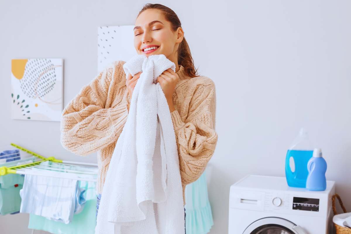 Bucato profumato senza ammorbidente, il trucco segreto della nonna