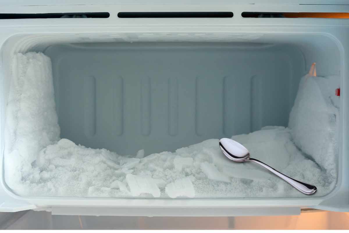 Perché mettere un cucchiaio in freezer prima di dormire può cambiarti la giornata