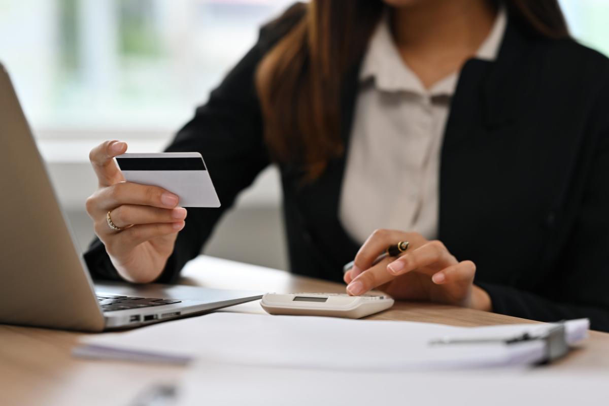 Stangata sulla carta d’identità