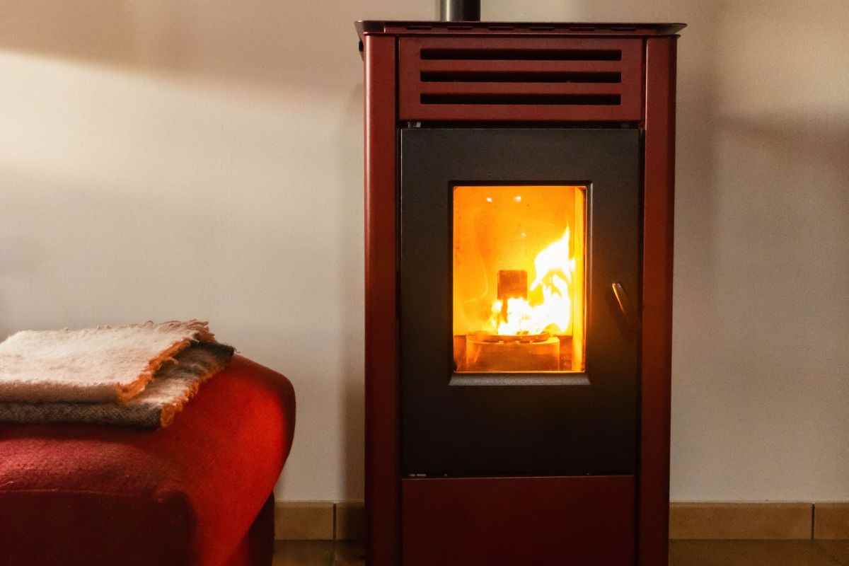 come riscaldare casa in modo sostenibile abbattendo la bolletta del gas