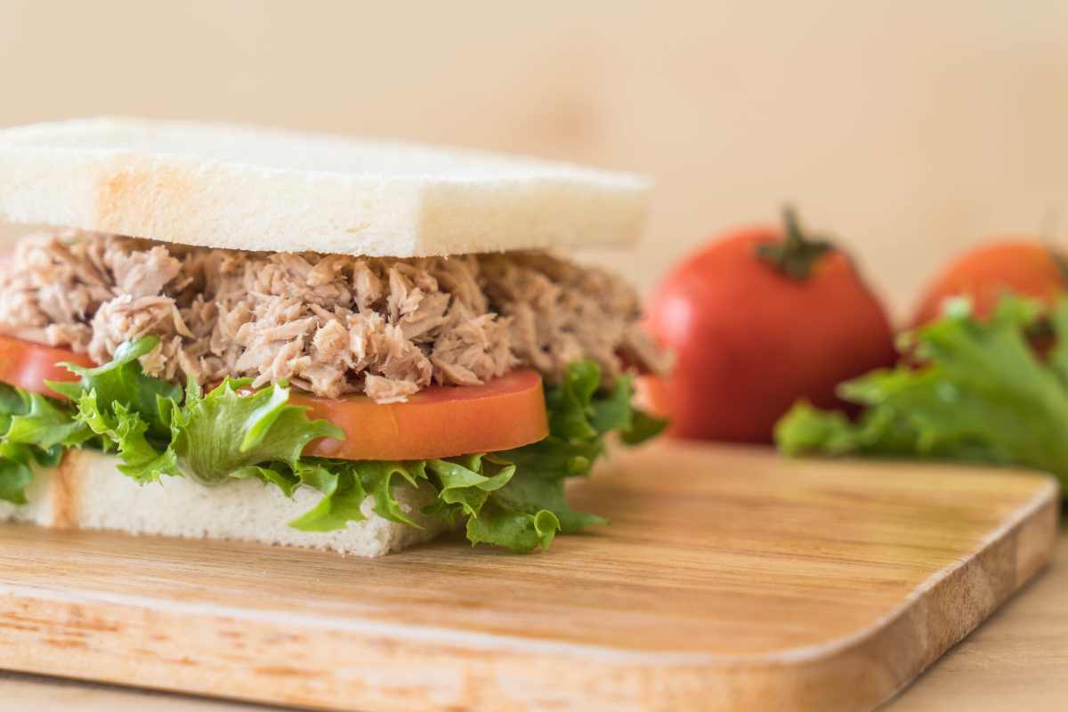 Consumare tonno in scatola